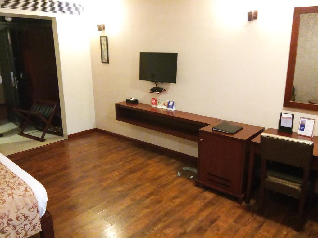 Fortune Select Grand Ridge, Tirupati - Member Itc Hotels' Group Exteriér fotografie A room at the hotel